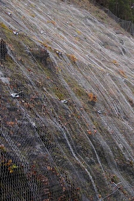 slope-netting-railway